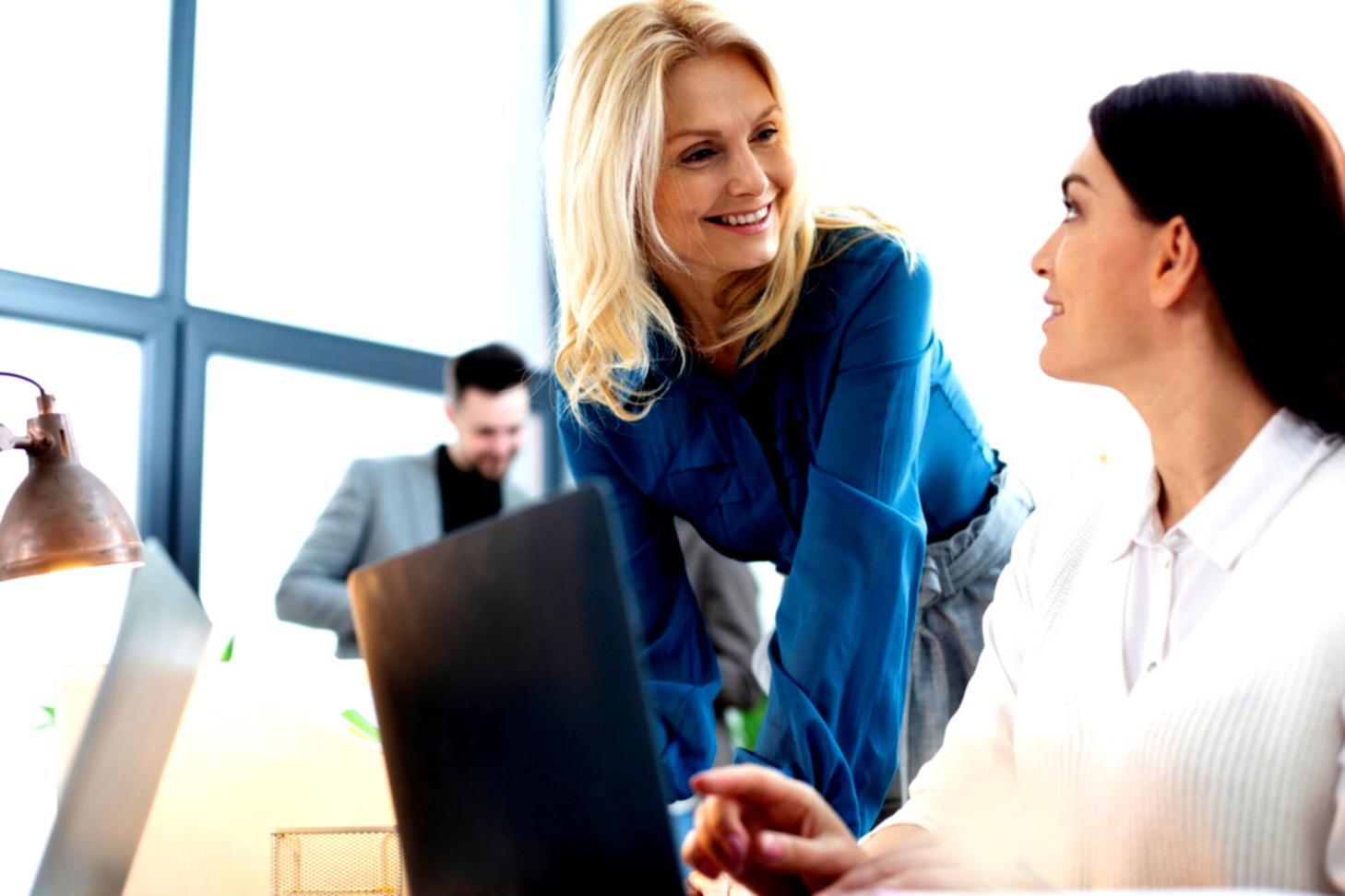 Professional finance training environment with modern equipment and collaborative learning spaces