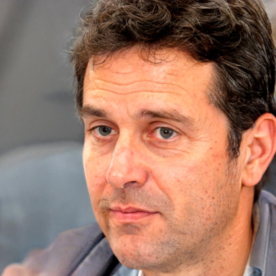 Dimitar Kostov, Financial Analyst